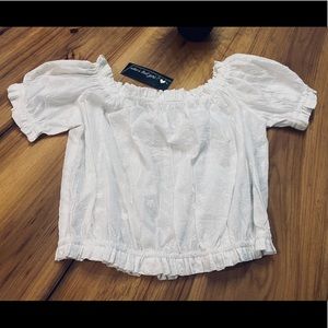 Who’s that girl sz L cropped white eyelet shirt
